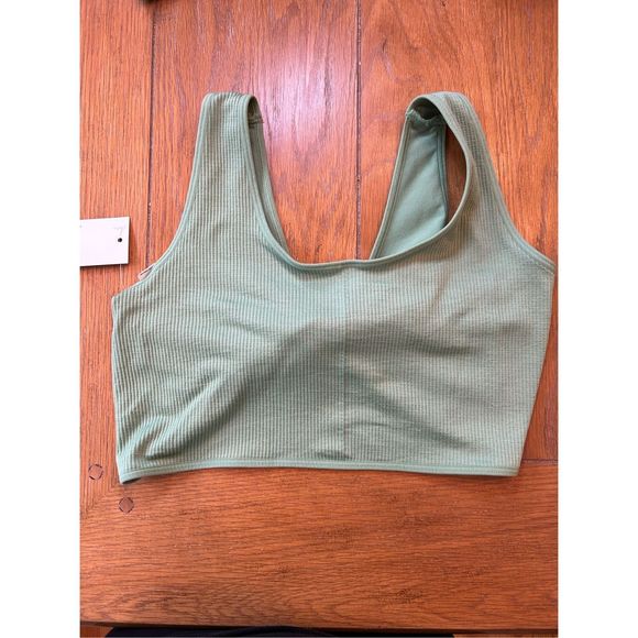 SO Twist Front, Crop Top. Green. Size XL. New. - Picture 5 of 5